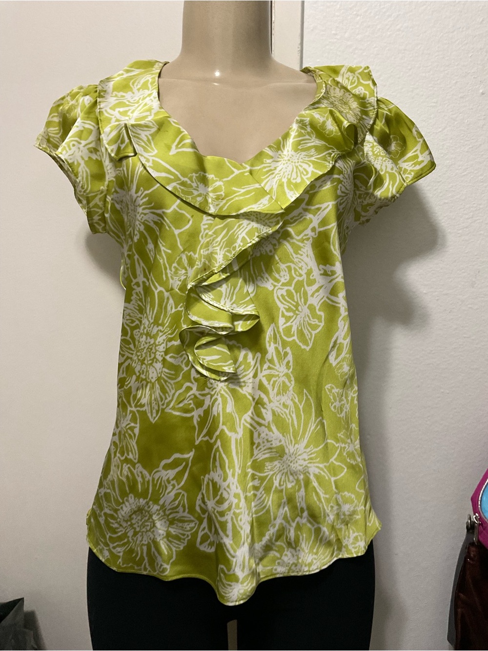 Sunny Leigh Lime Green Floral Ruffle Cap-Sleeve women’s Y2K 2000s Blouse size PS